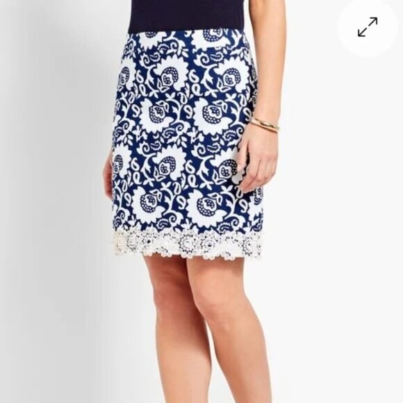 Talbots Lace Trim Blue White Woodblock Floral Stretch Cotton Skirt Lined Size 12 - Picture 1 of 9